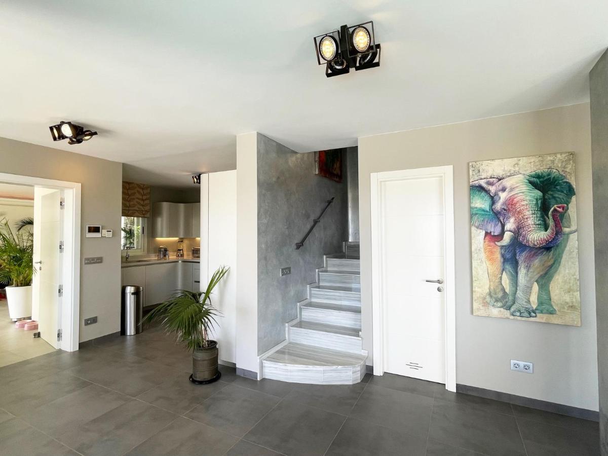 Luxury Villa Morelli With Seaview & Heated Pool Maspalomas  Buitenkant foto